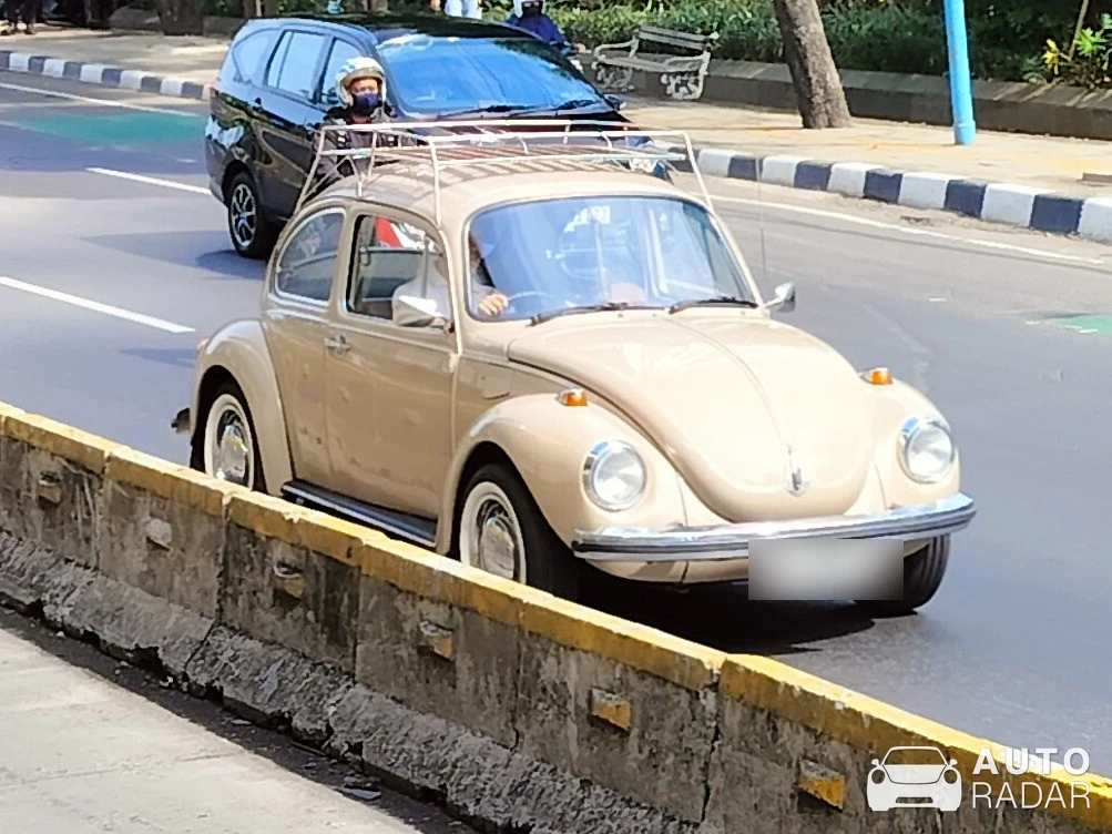 Volkswagen Beetle spotted in South Jakarta City, Indonesia