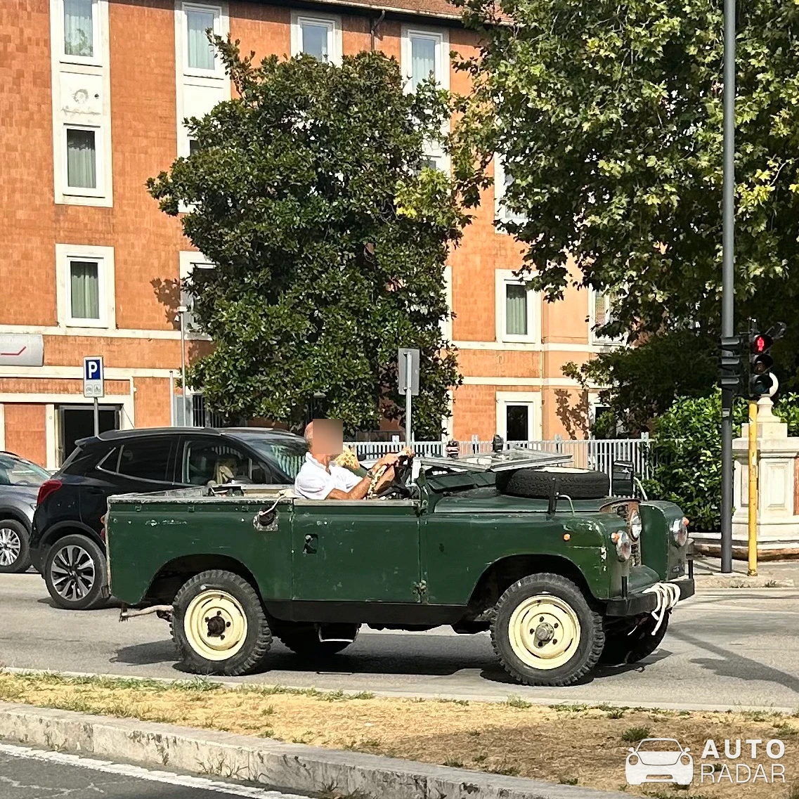 Land Rover Series IIA spotted in Foligno