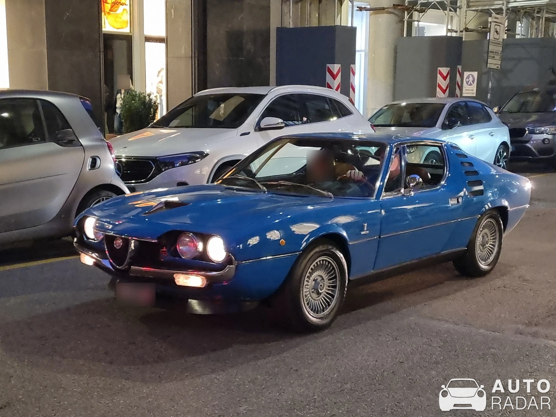 Alfa Romeo Montreal spotted in Milano, Italia