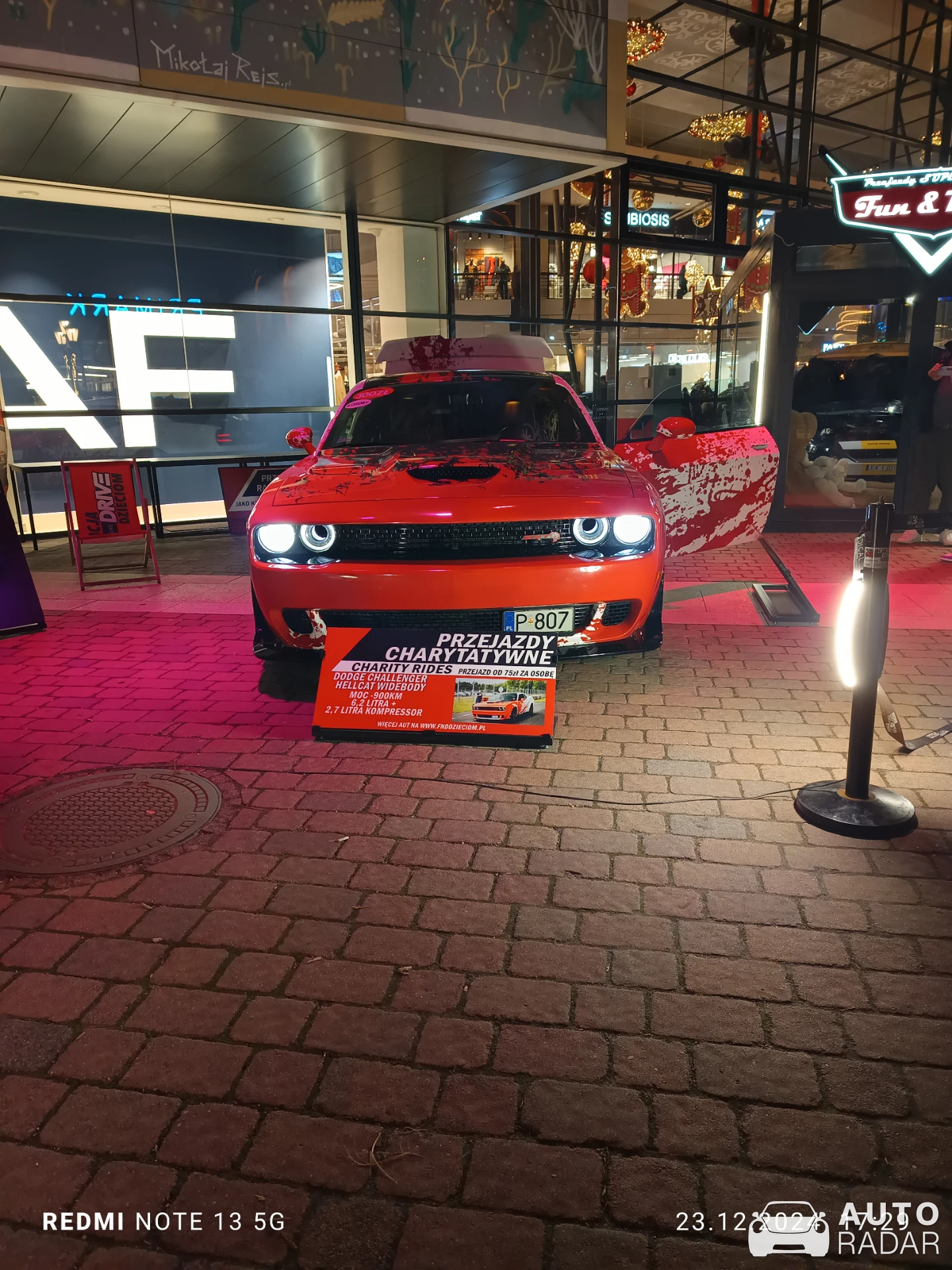 Dodge Challenger SRT Hellcat spotted in Łódź, Polska