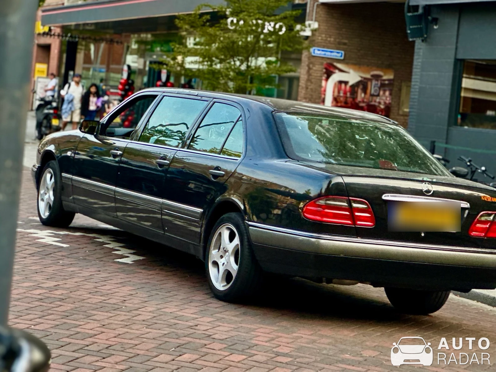 Mercedes-Benz E-Klasse W210 Limousine spotted in Rotterdam