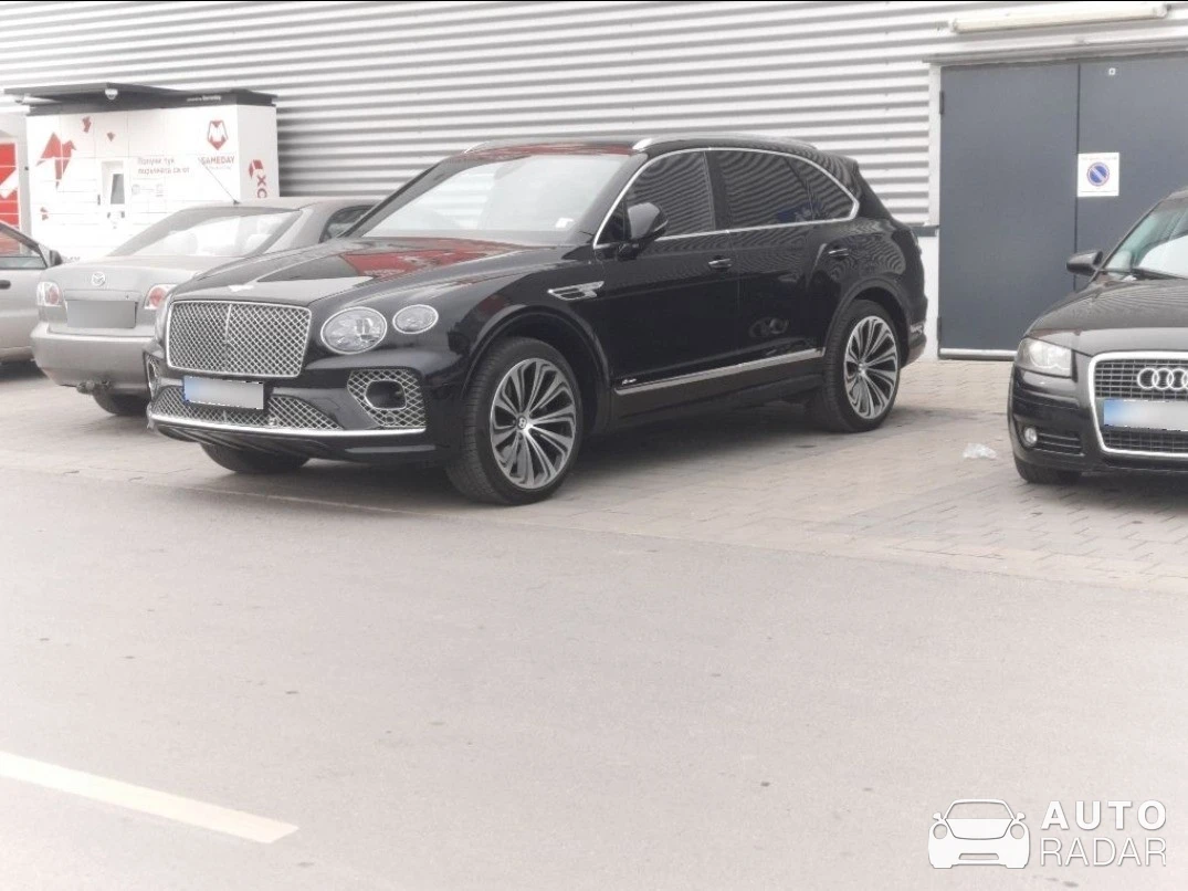 Bentley Bentayga Azure EWB First Edition spotted in Ямбол