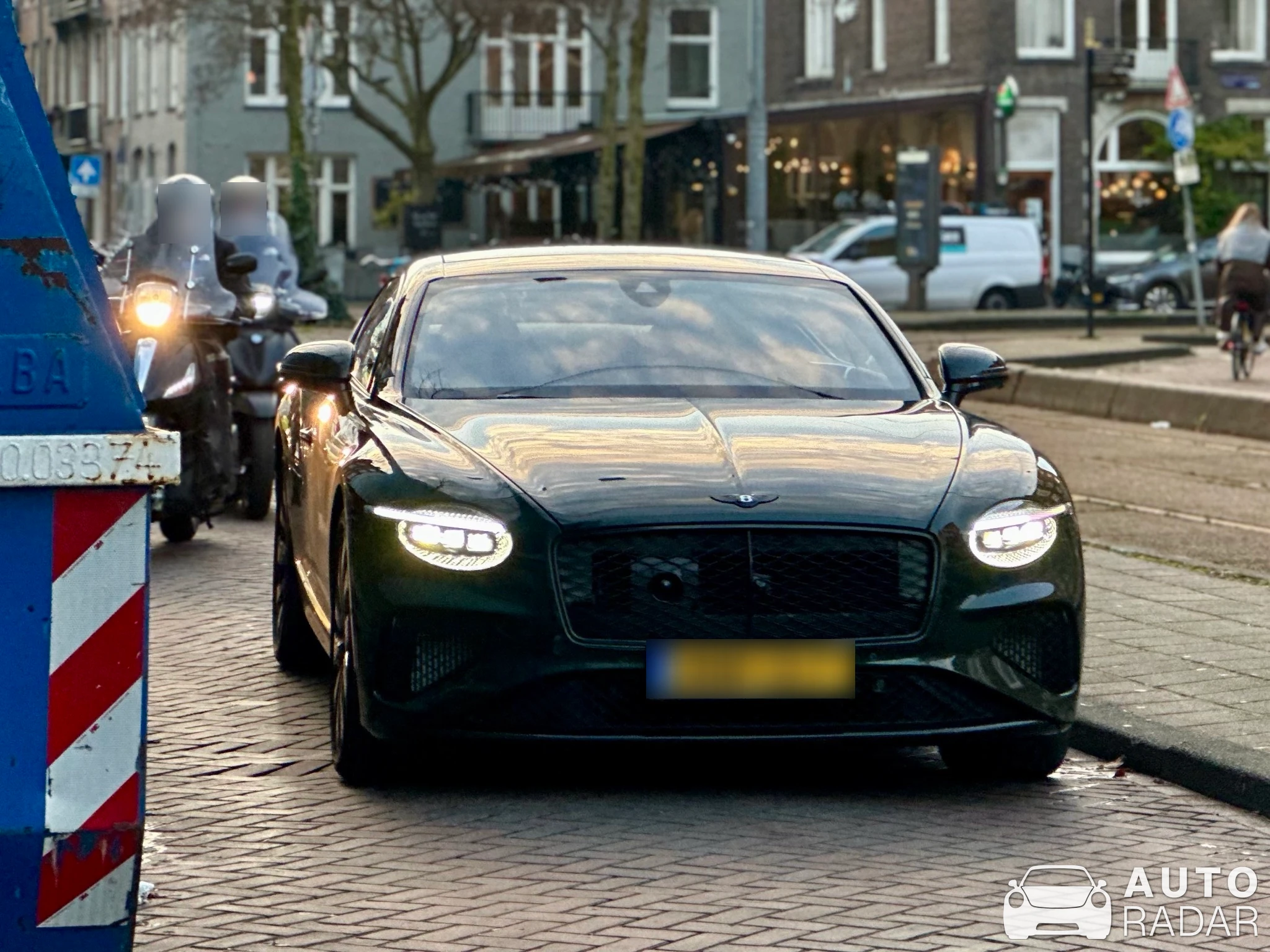 Bentley Continental GT Speed 2025 Black Edition spotted in Amsterdam