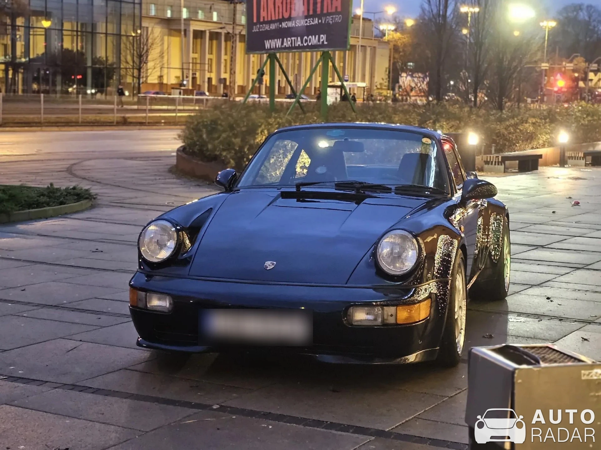 Porsche 964 Carrera spotted in Łódź, Poland