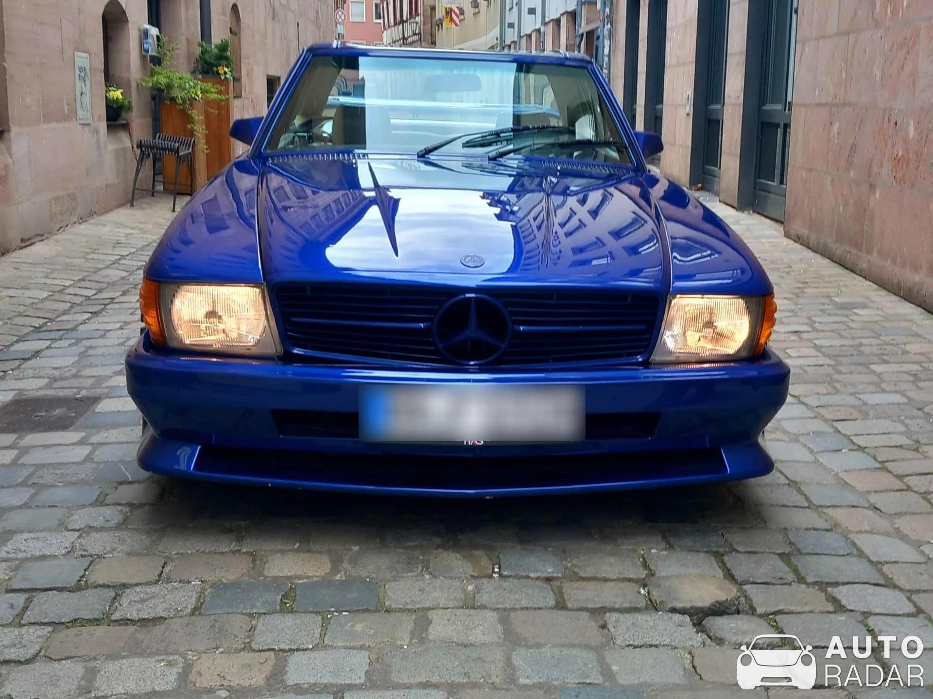 Mercedes-Benz SL R107 Koenig Specials spotted in Nürnberg