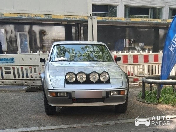 Porsche 924 Dakar spotted in Berlin