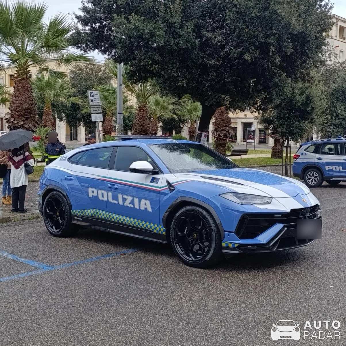 Lamborghini Urus Performante Polizia spotted in Monte Porzio Catone