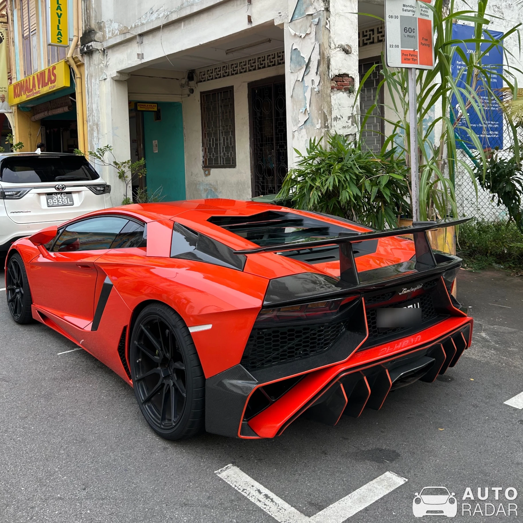 Lamborghini Aventador LP750-4 SuperVeloce spotted in Singapore, Singapur