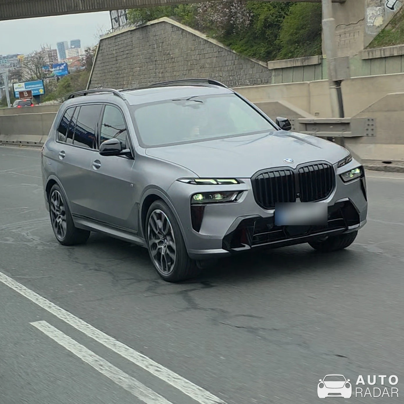 BMW X7 M60i xDrive G07 spotted in Praha