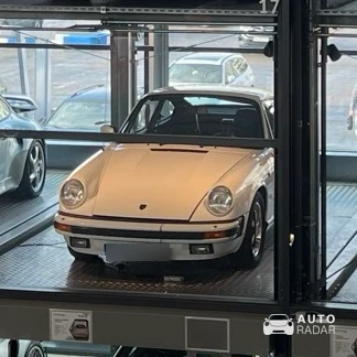 Porsche 911 Carrera 3.0 spotted in Köln, Deutschland
