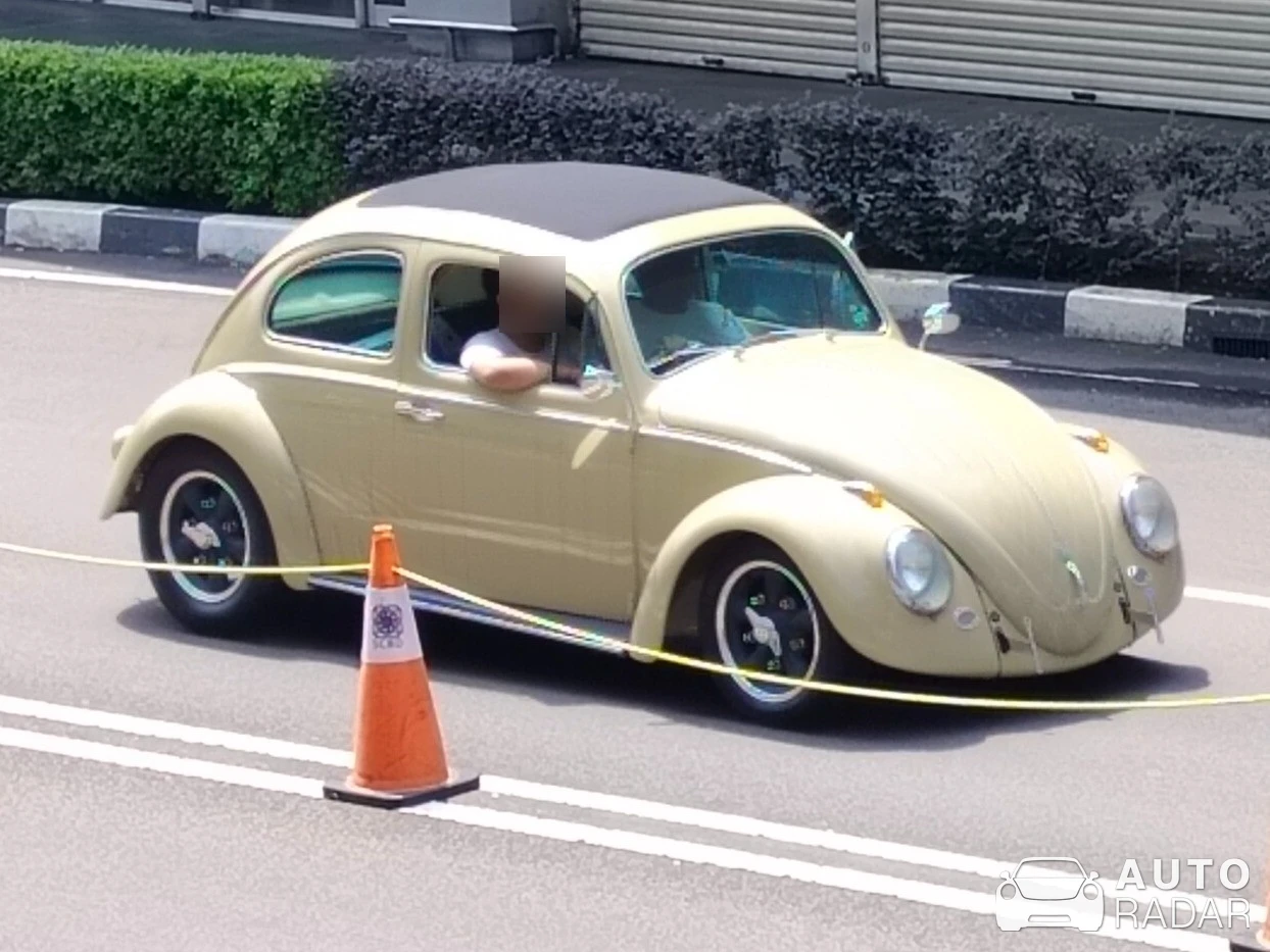 Volkswagen Beetle spotted in Kota Jakarta Selatan, Indonesia