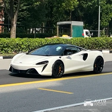 McLaren Artura spotted in Singapore, Singapore