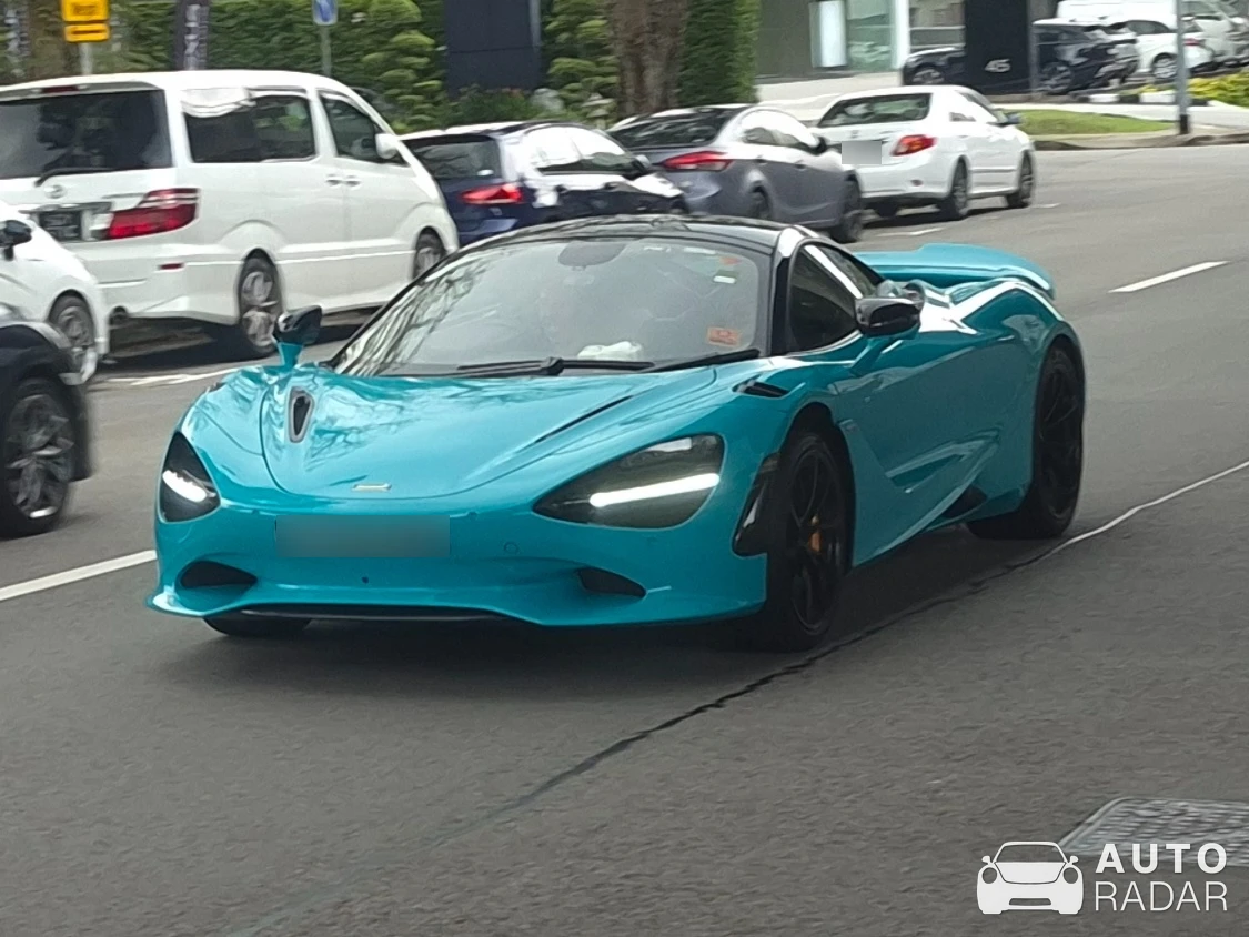McLaren 750S spotted in Singapore, Singapore