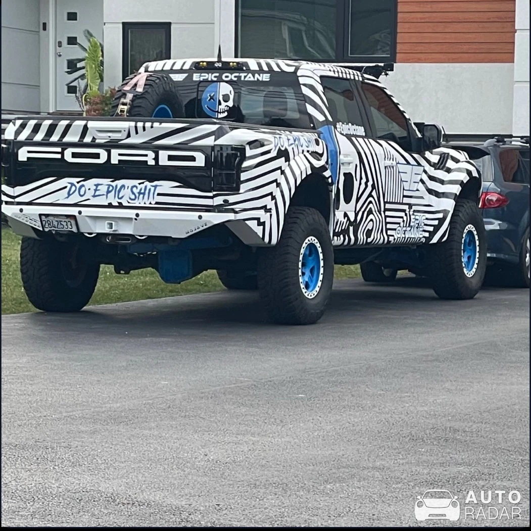 Ford F-150 Shelby Baja Raptor spotted in Munster