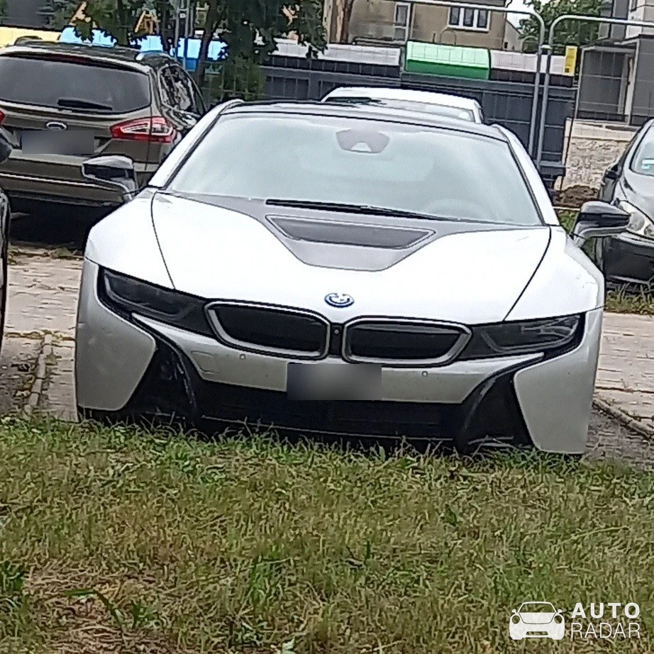 BMW i8 spotted in Piła, Poland