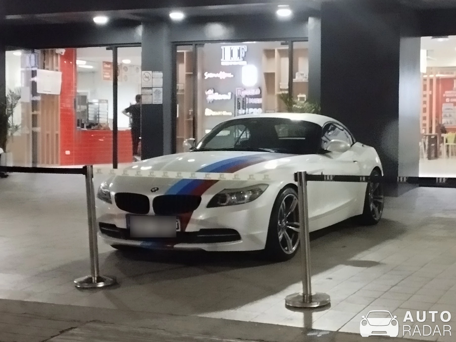 BMW Z4 E89 sDrive28i spotted in Mandaluyong