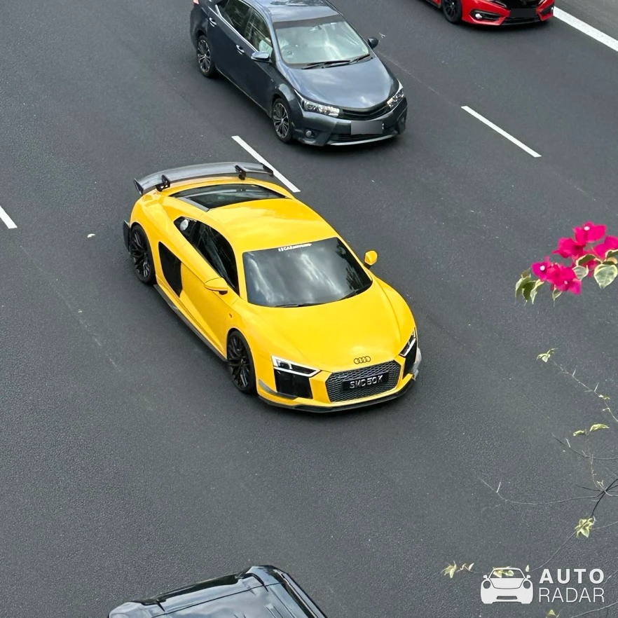 Audi R8 V10 Plus 2013 spotted in Singapore, Singapore