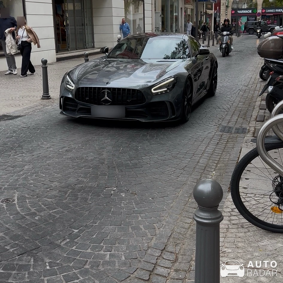 Mercedes-AMG GT R C190 spotted in Vauvenargues