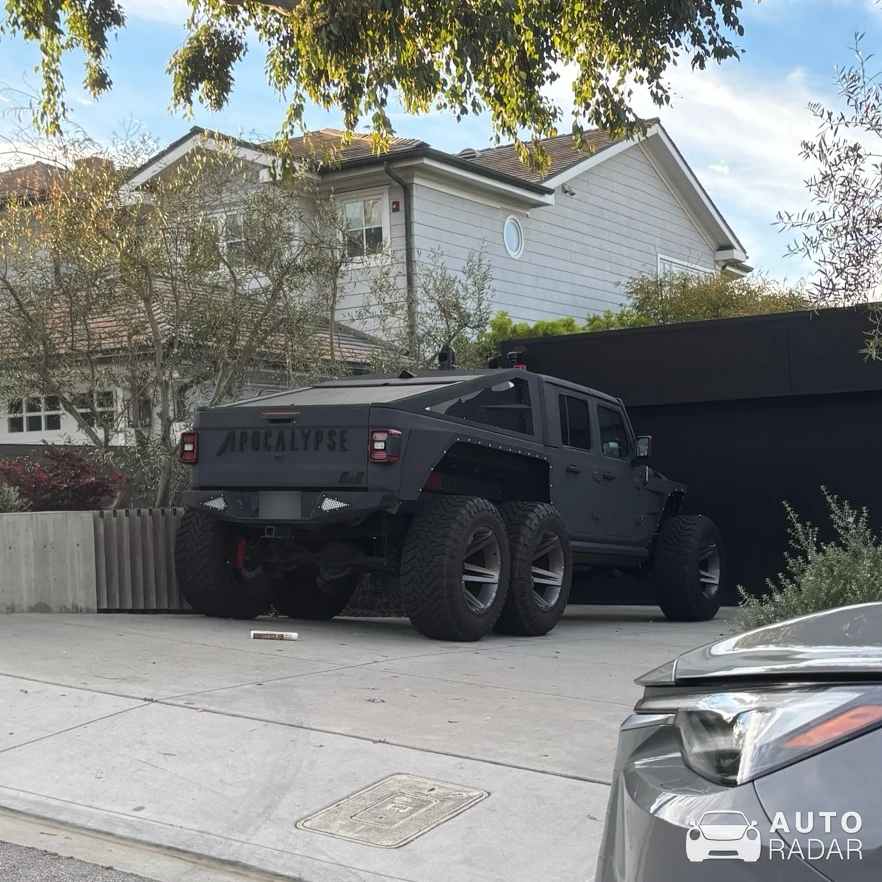 Jeep Gladiator Apocalypse Hellfire 6x6 spotted in Manhattan Beach
