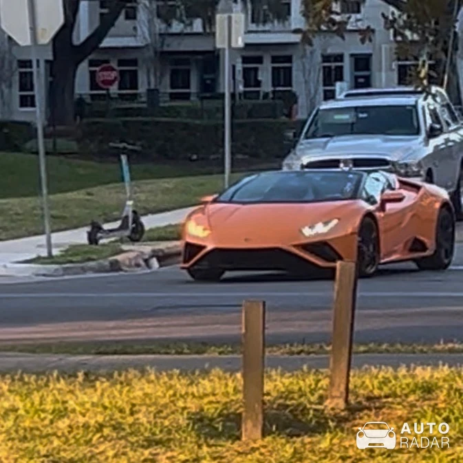 Lamborghini Huracán LP640-4 EVO Spyder spotted in Orlando, United States