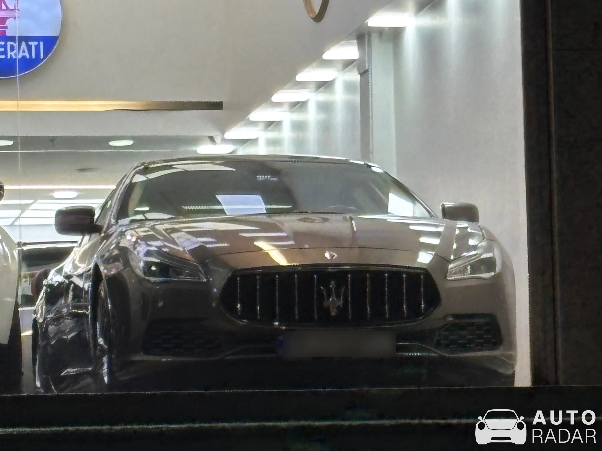 Maserati Quattroporte spotted in Tajrish, Iran
