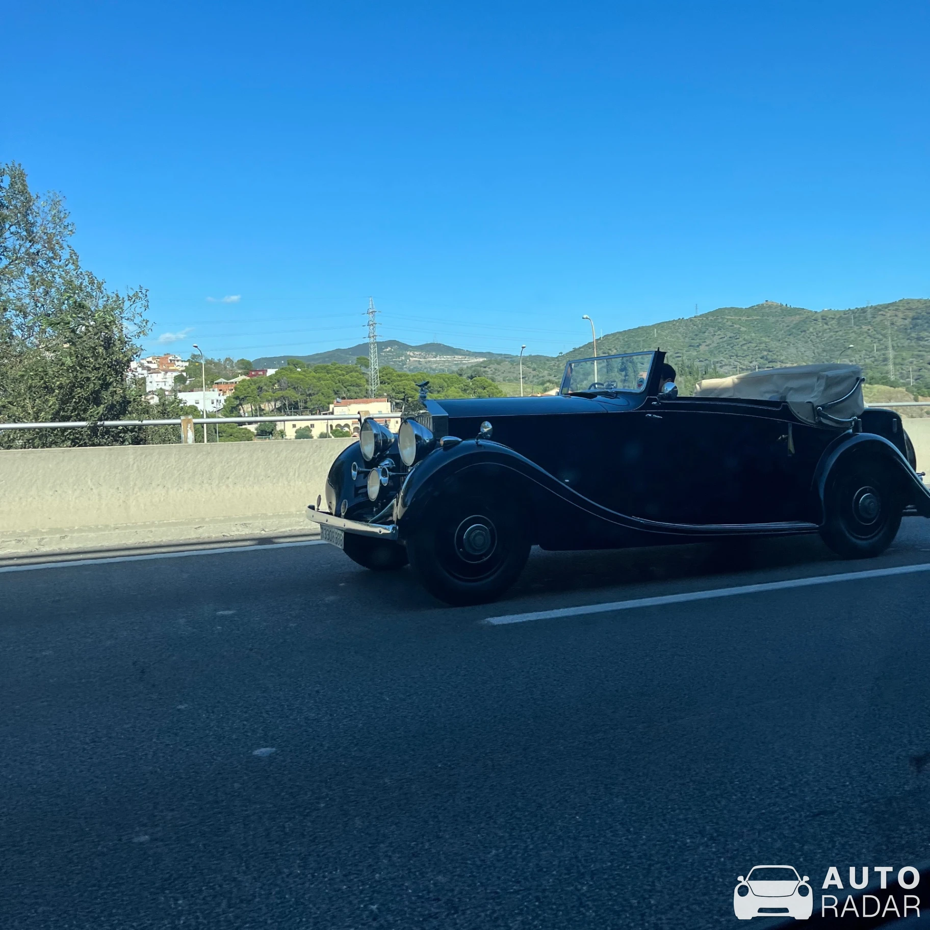 Rolls-Royce Phantom VII Silver spotted in Montcada i Reixac, Spain