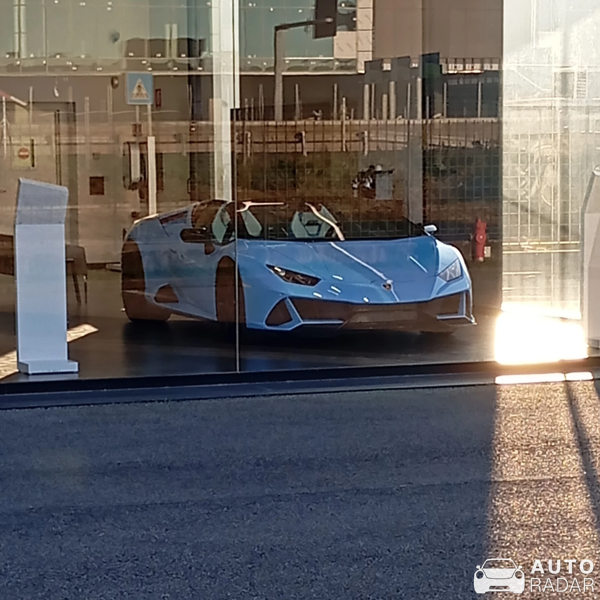 Lamborghini Huracán LP640-4 EVO Spyder spotted in Bergamo, Italy