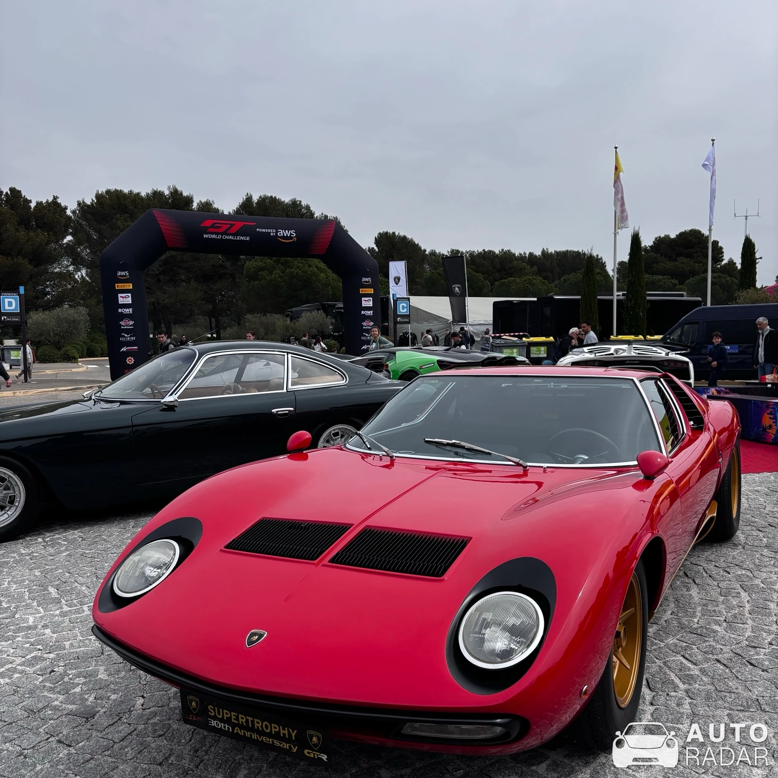 Lamborghini Miura P400 SV spotted in Le Castellet