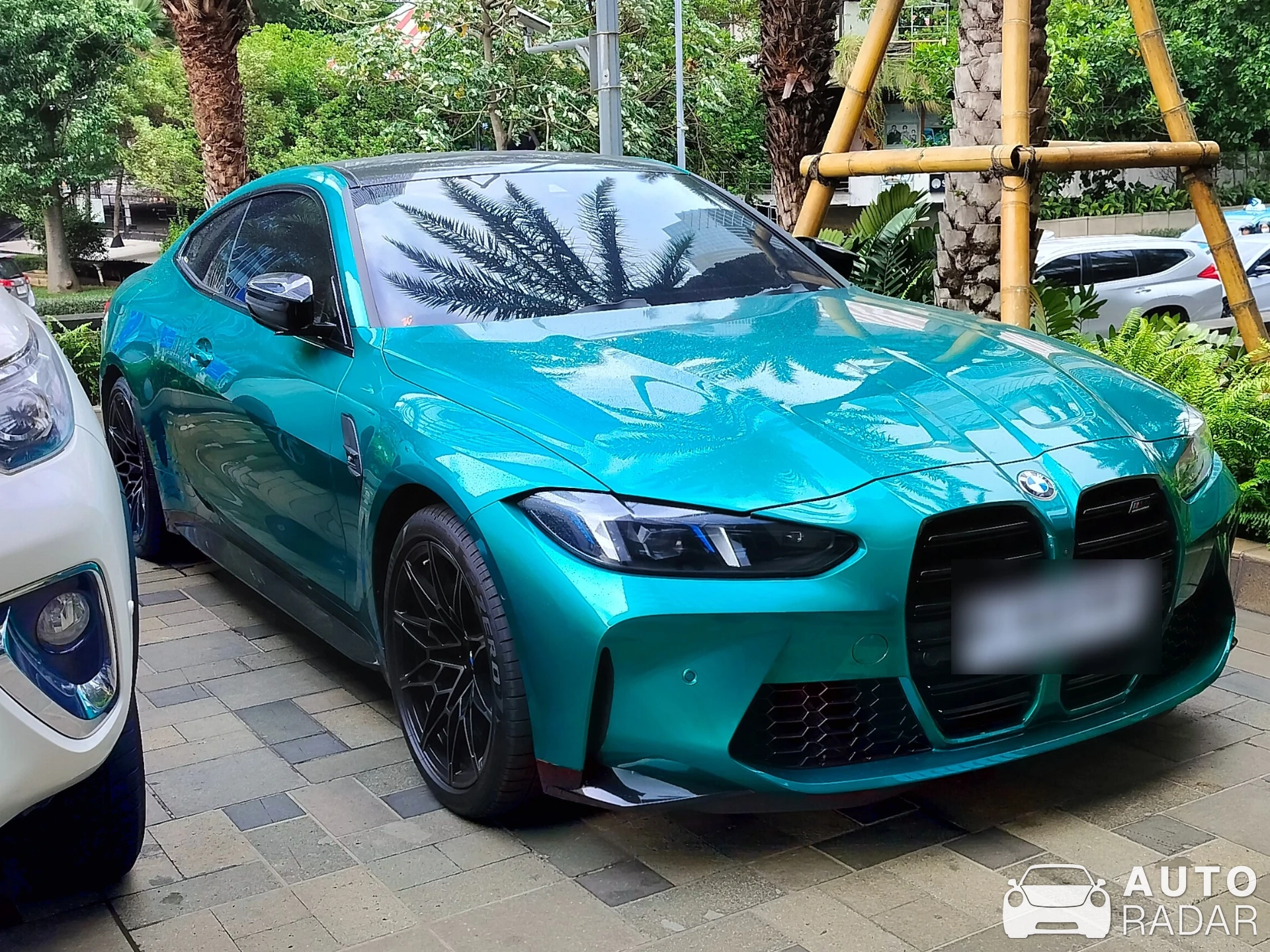 BMW M4 G82 Coupé Competition spotted in Kota Jakarta Selatan, Indonesia