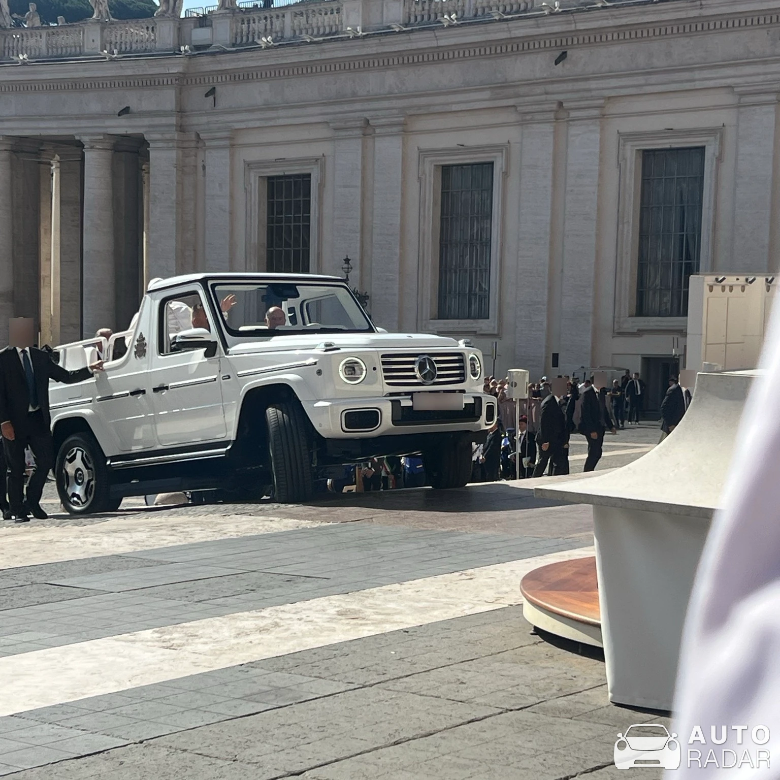 Mercedes-Benz 230G 'Papamobil' spotted in Citta' del Vaticano