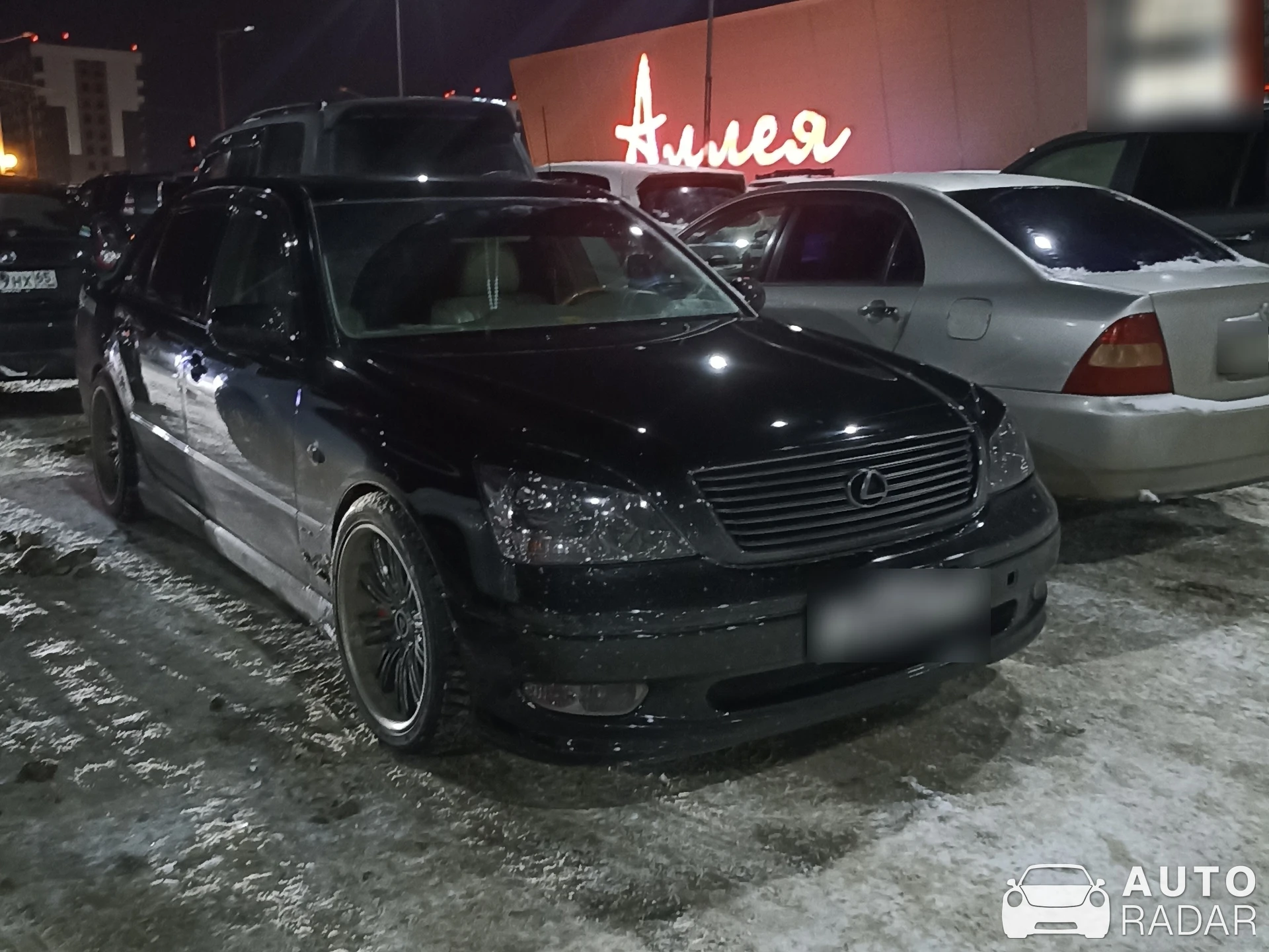 Lexus LS 430 spotted in Yuzhno-Sakhalinsk, Russia