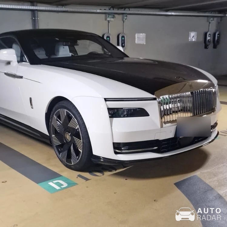 Rolls-Royce Spectre spotted in Mónaco, Mónaco