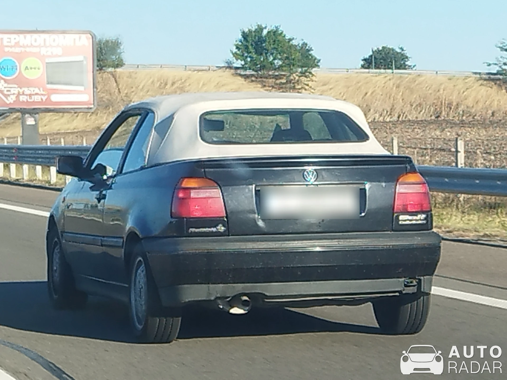 Volkswagen Golf MkIII Cabriolet spotted in Българово