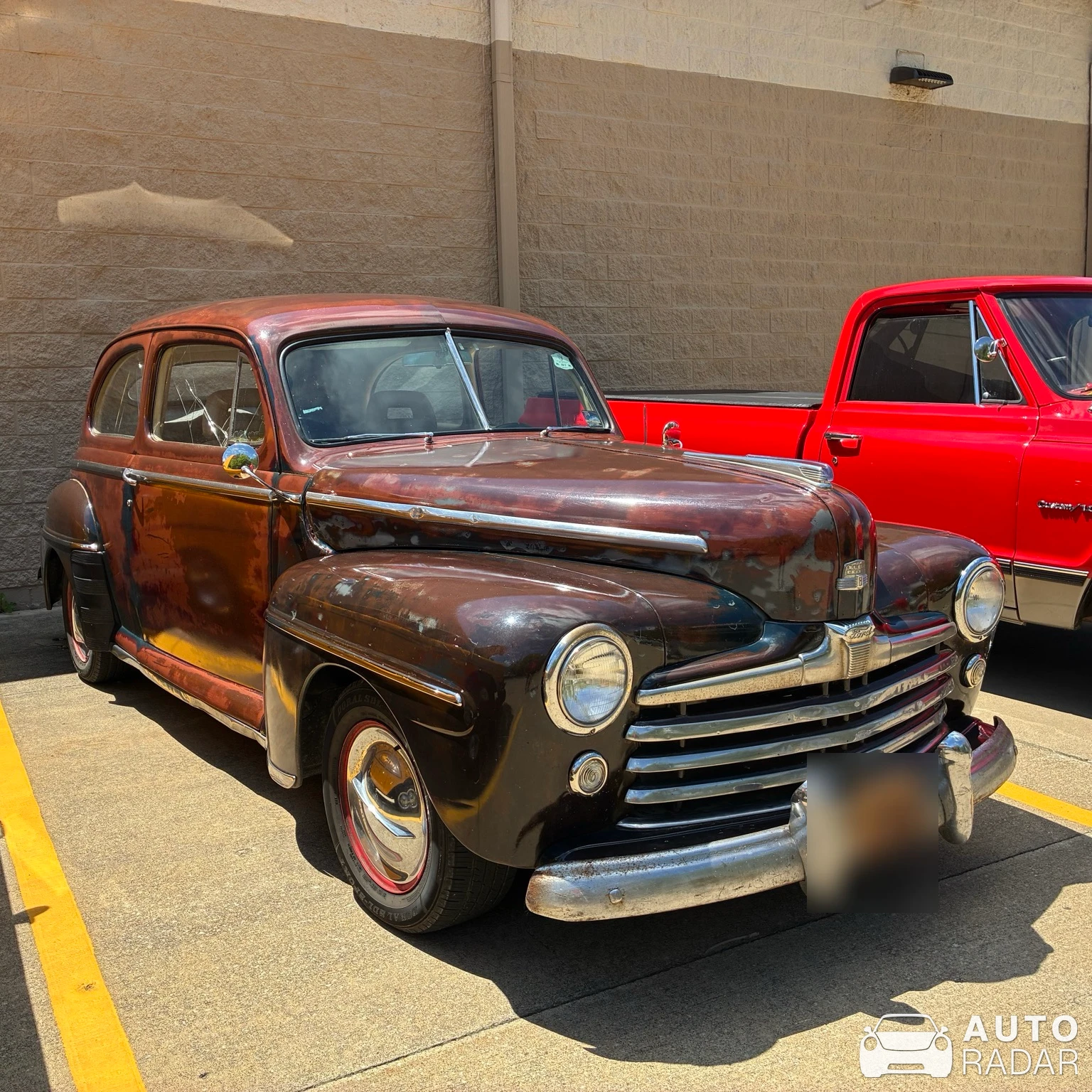 Ford De Luxe 1946 spotted in Amherst