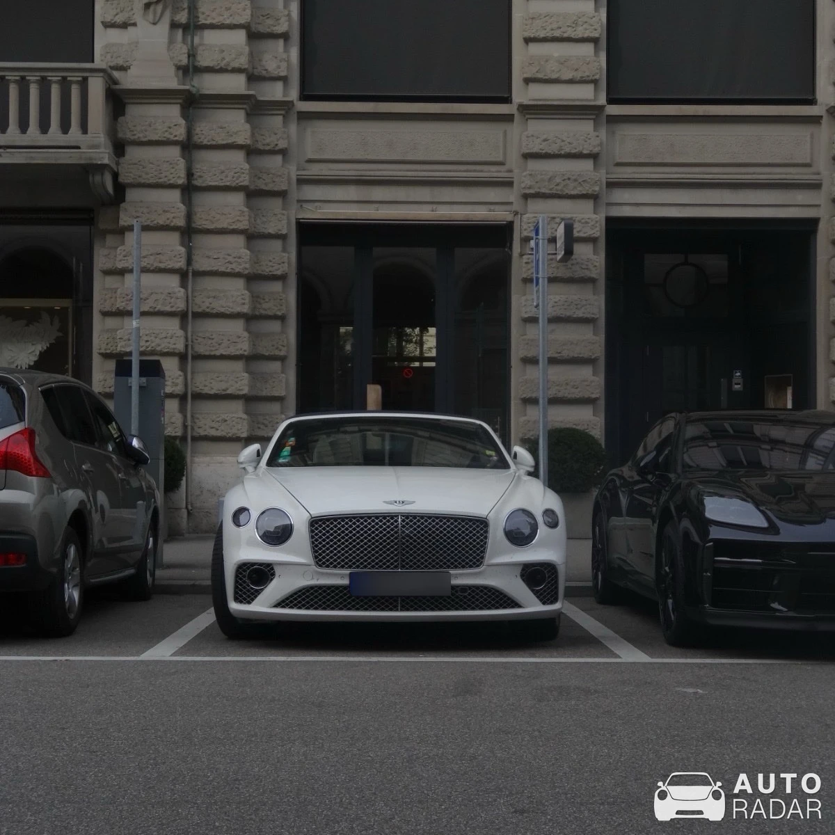 Bentley Continental GTC 2019 spotted in Uster