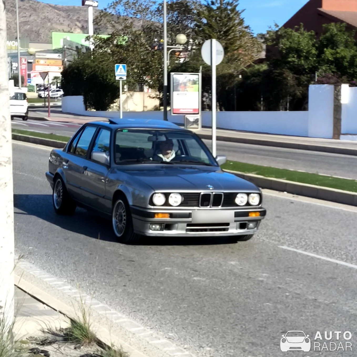 BMW 3 Series E30 spotted in Finestrat, Испания