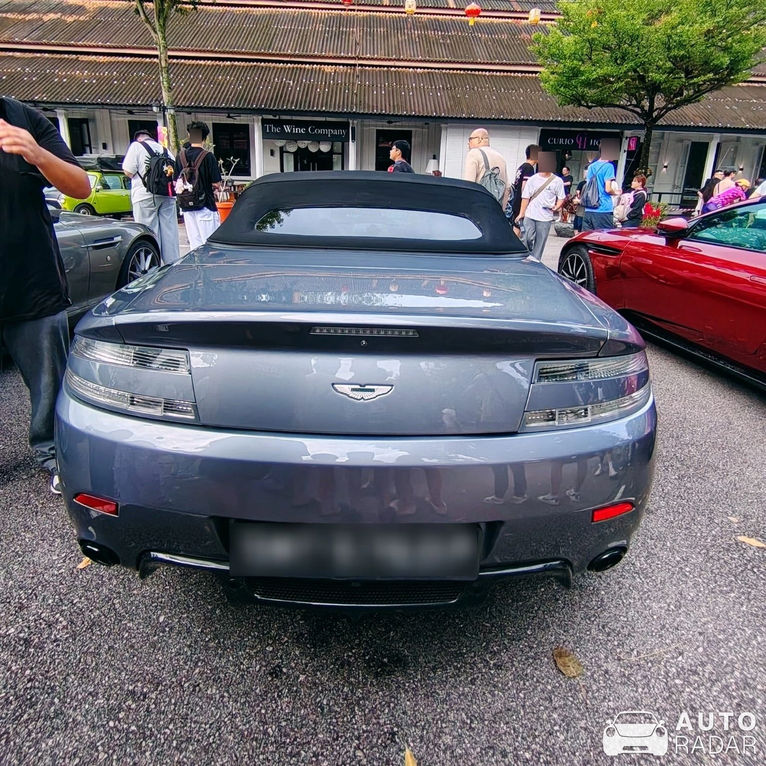 Aston Martin V8 Vantage Roadster 2012 spotted in Singapore