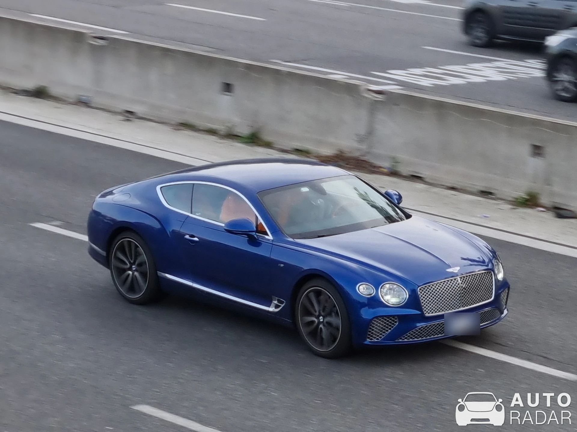 Bentley Continental GT spotted in Milano, Italia