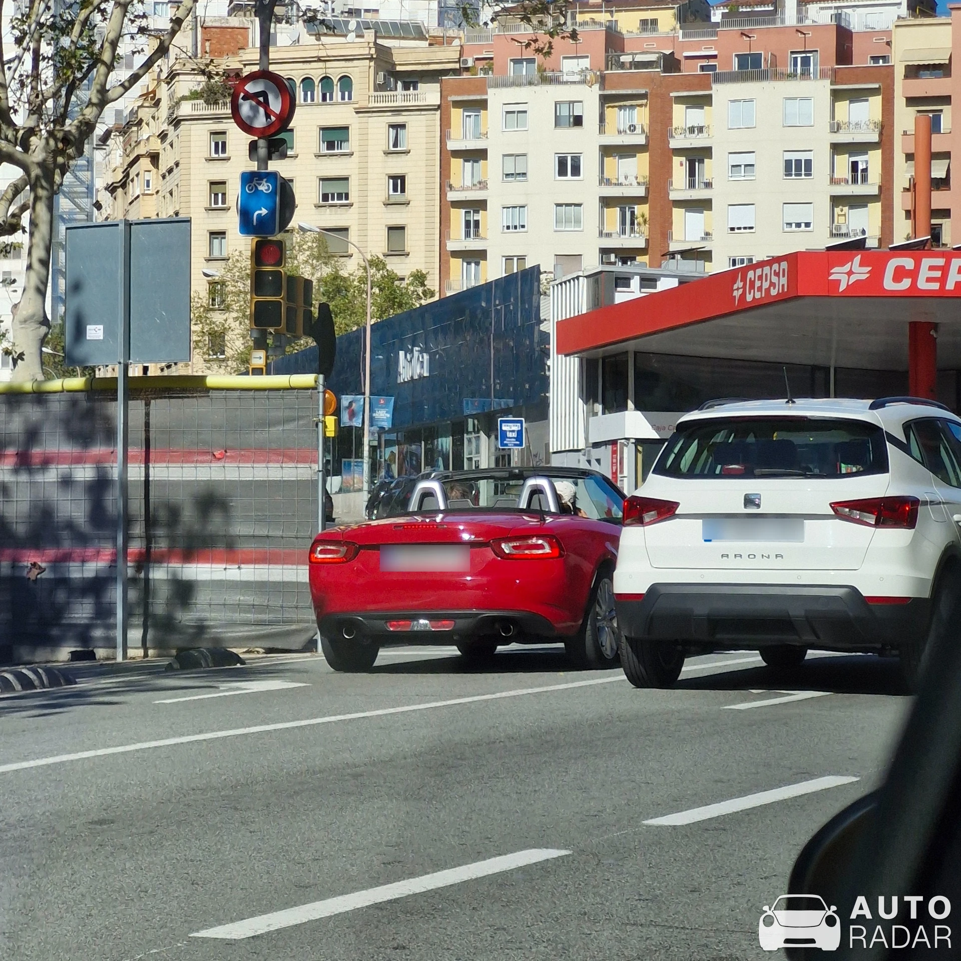 Fiat 124 Spider spotted in Barcelona, Spain