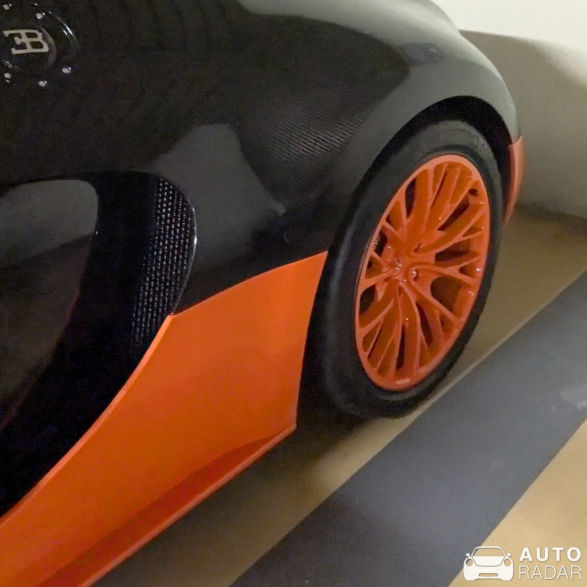 Bugatti Veyron 16.4 Super Sport L'Edition Spéciale Record du Monde spotted in Monaco
