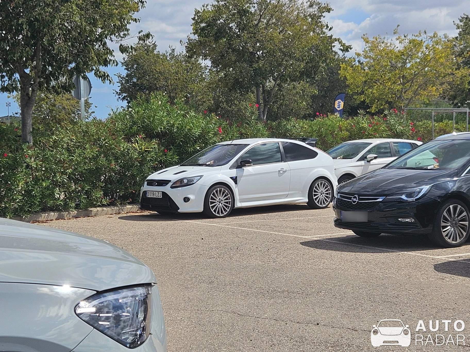Ford Focus RS 2009 White Edition spotted in Cheste