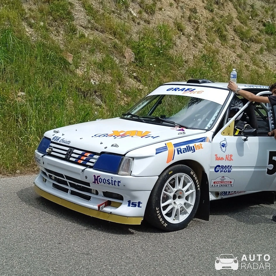 Peugeot 205 T16 Group B spotted in Isola