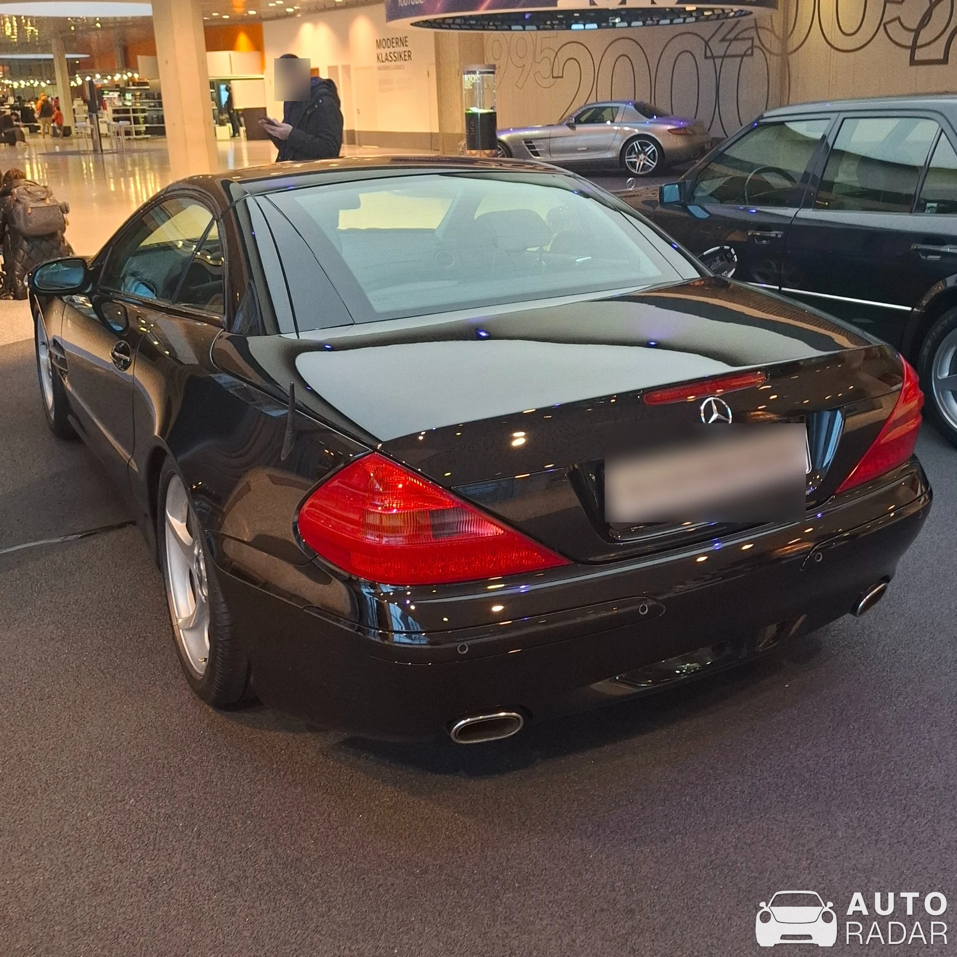 Mercedes-Benz SL-Klasse R230 spotted in Stuttgart