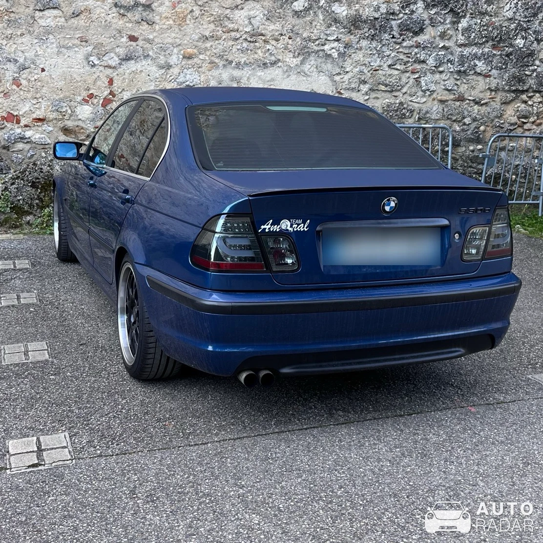 BMW 3 Series E46 spotted in La Boisse