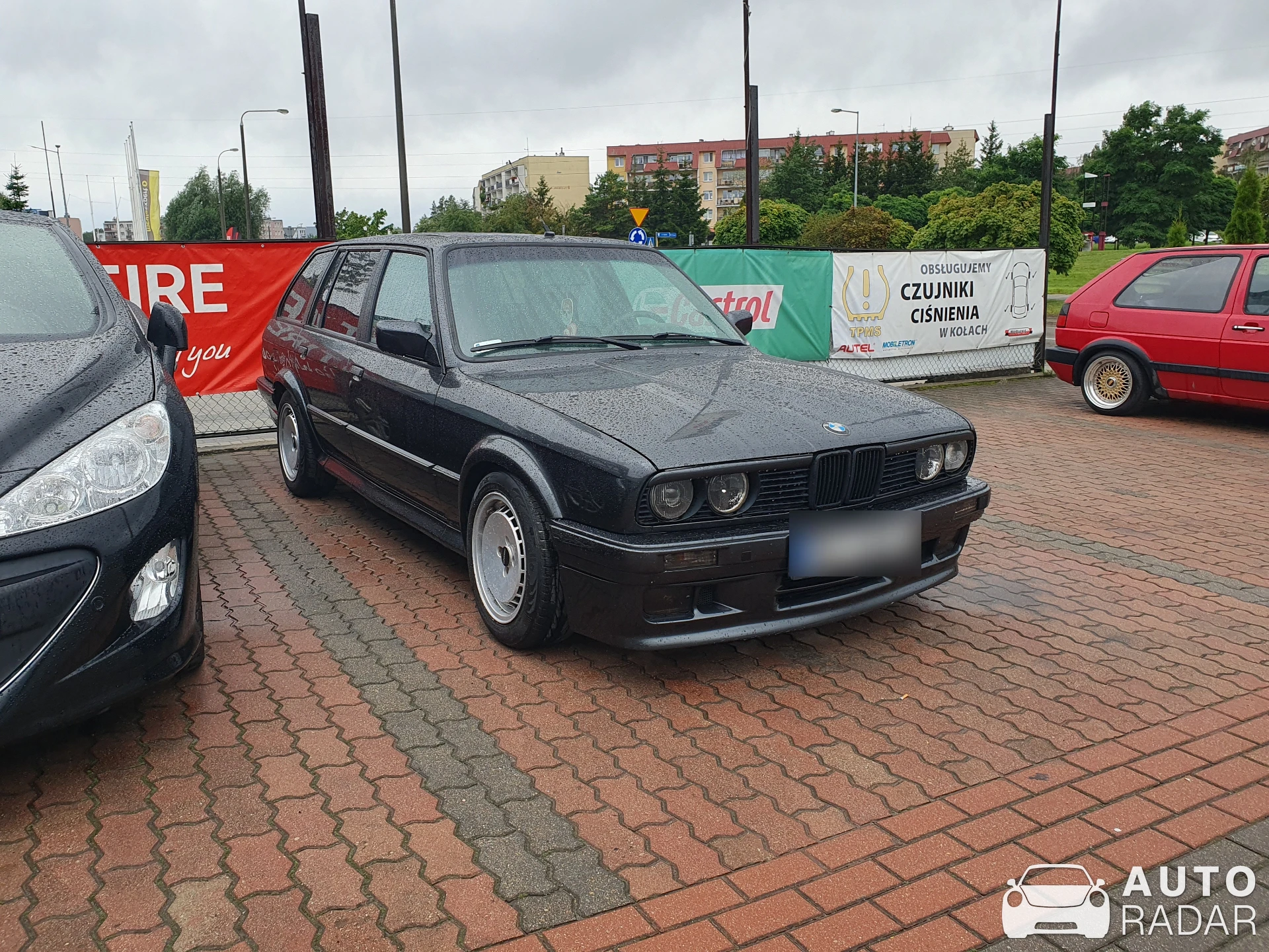 BMW M3 E30 Touring spotted in Giżycko