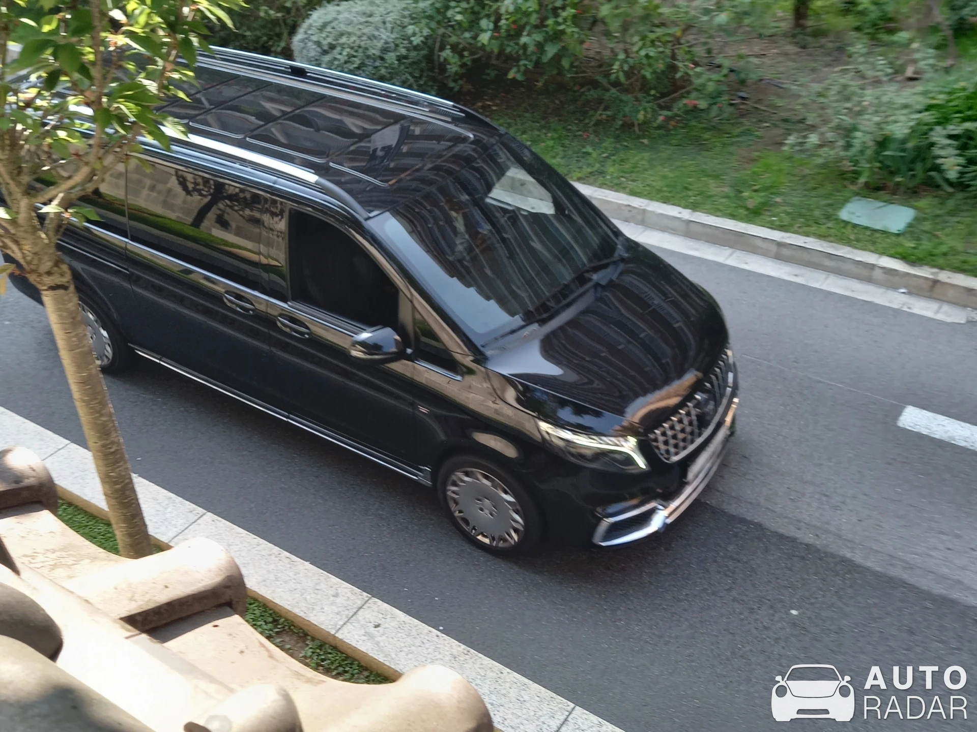 Mercedes-Benz V-Class spotted in Monaco