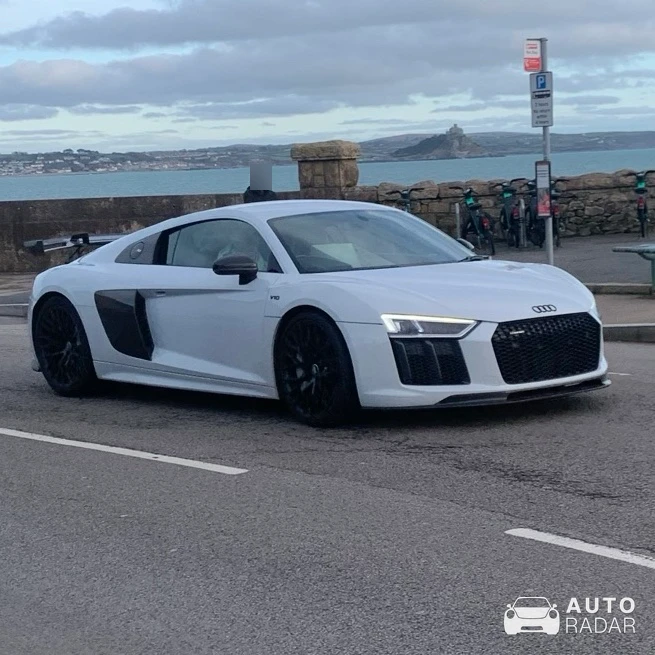 Audi R8 V10 Plus 2015 spotted in Penzance