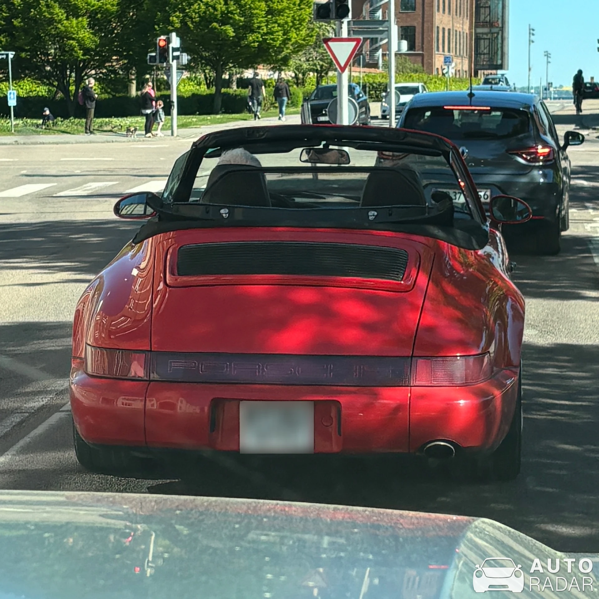 Porsche 964 Carrera 2 Cabriolet spotted in Helsingør, Danmark