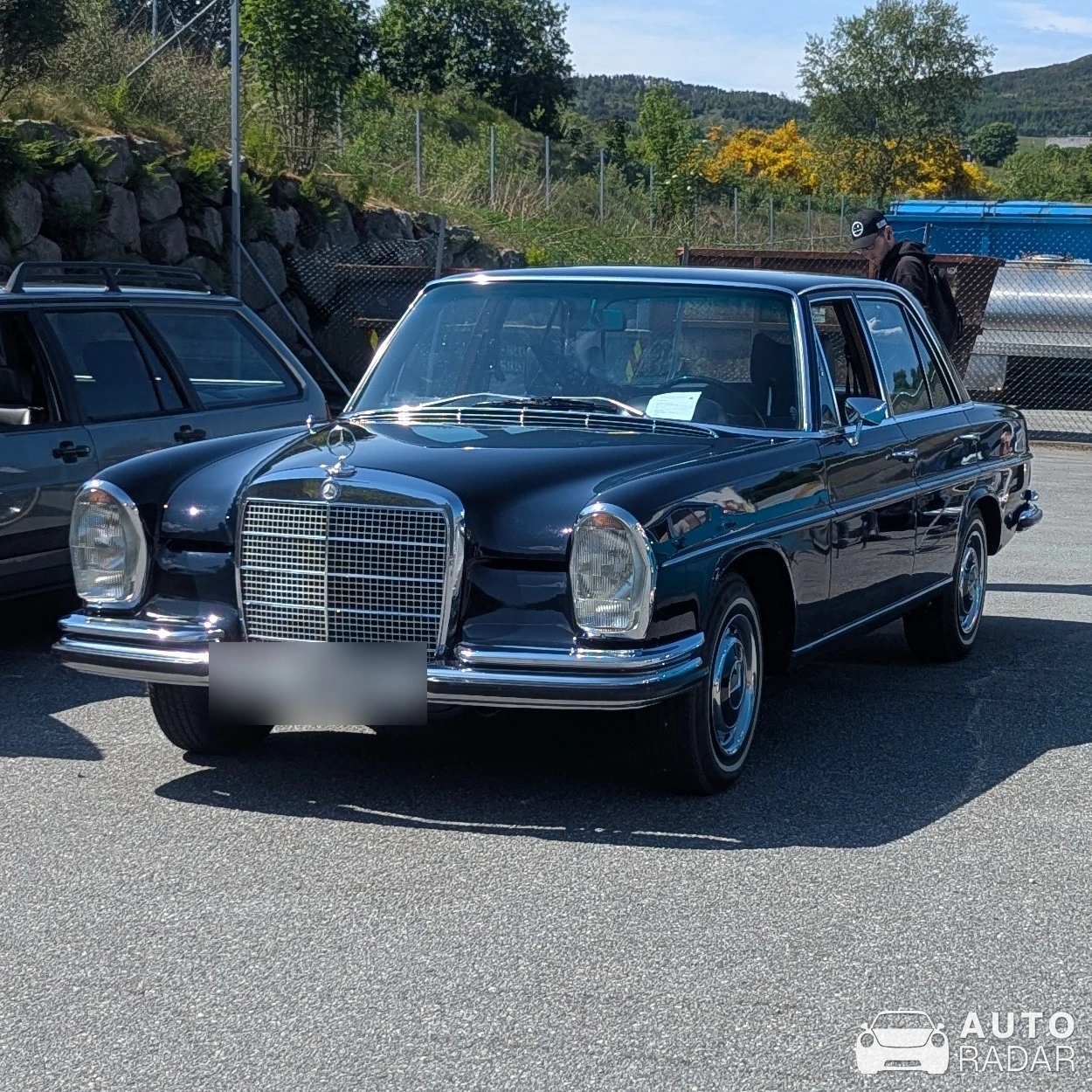 Mercedes-Benz 380 SE spotted in Hommersåk