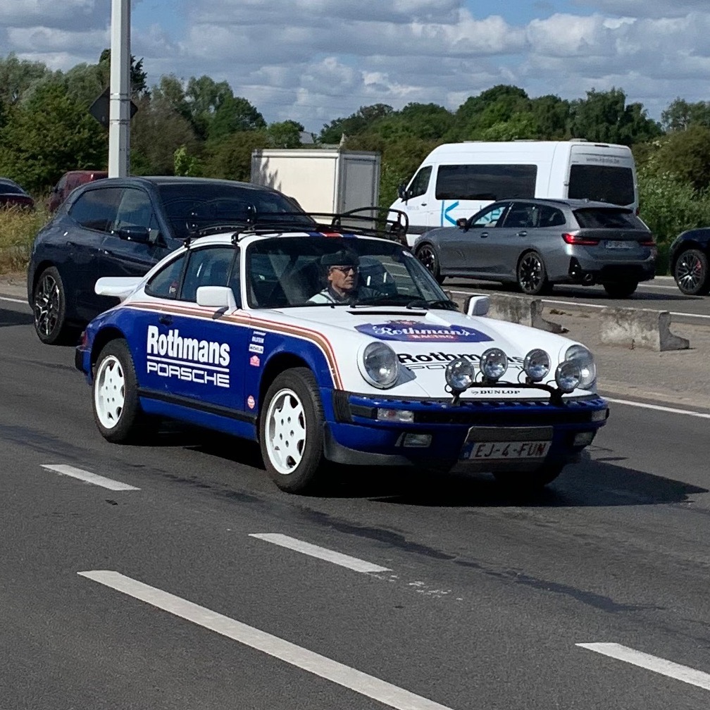 Porsche 964 Carrera 4